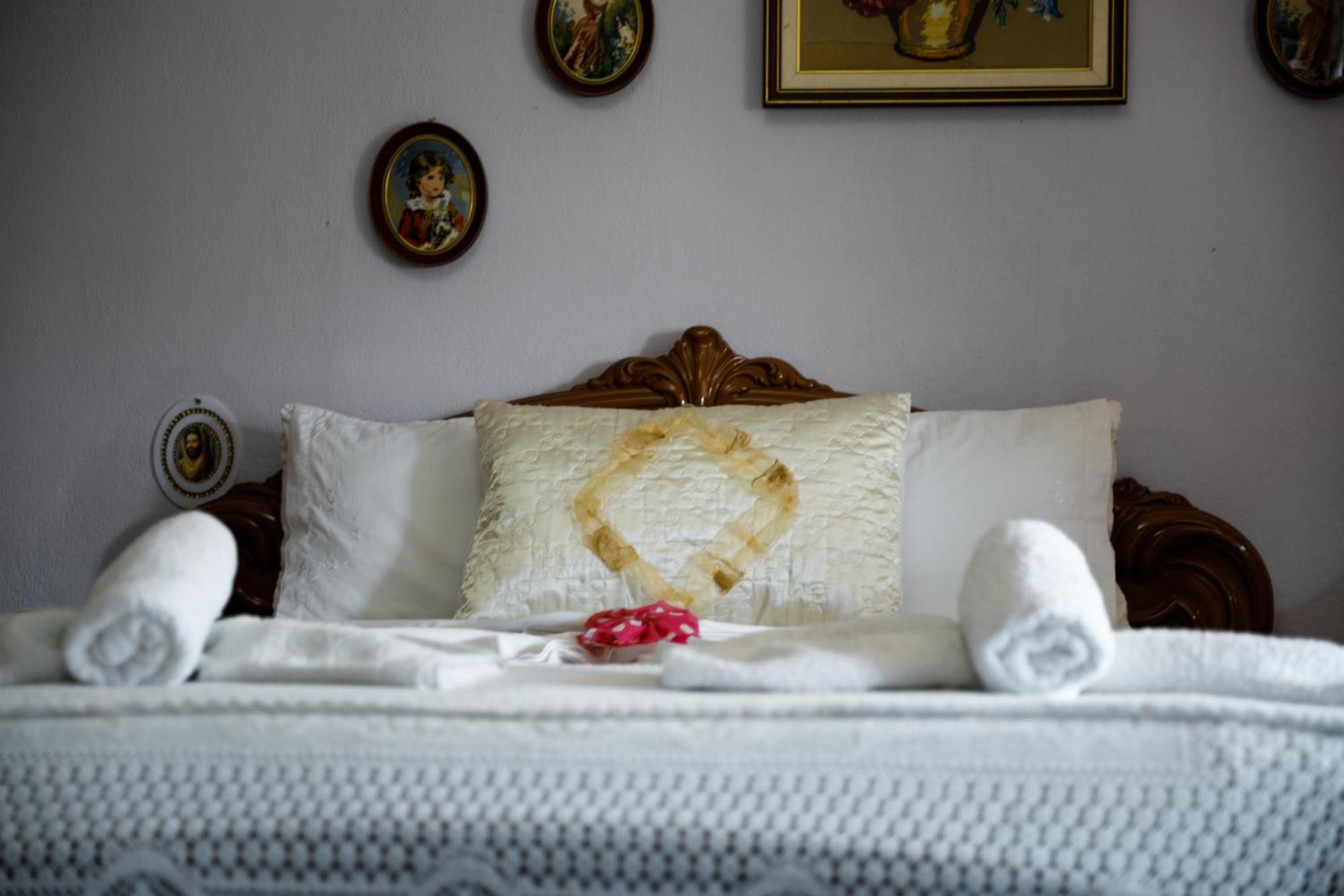 Leka Guesthouse Gjirokastër Buitenkant foto