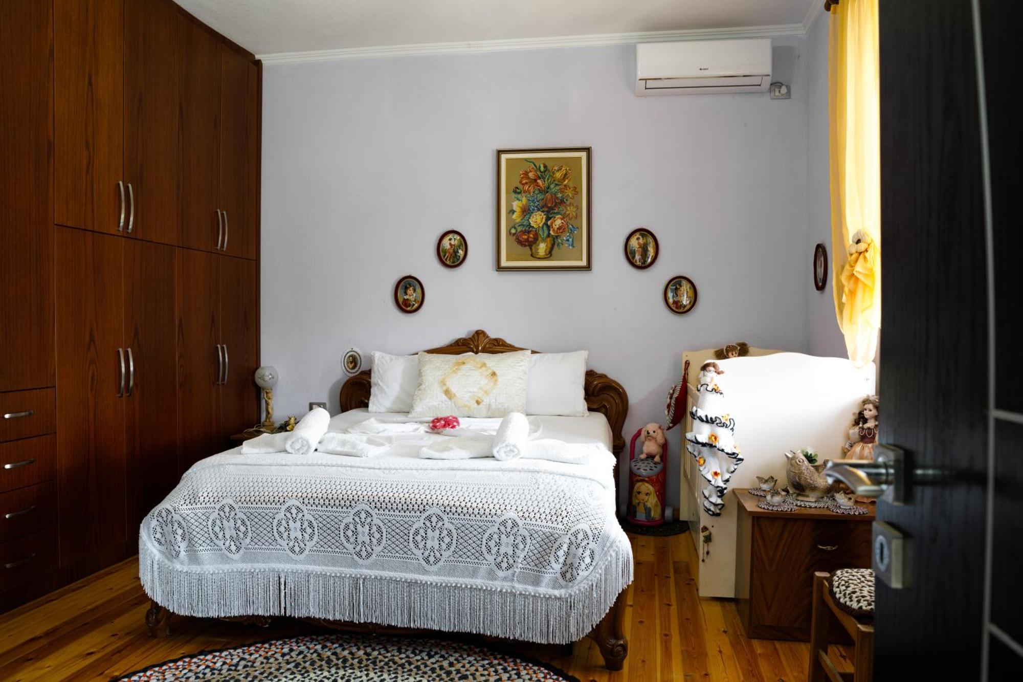Leka Guesthouse Gjirokastër Buitenkant foto