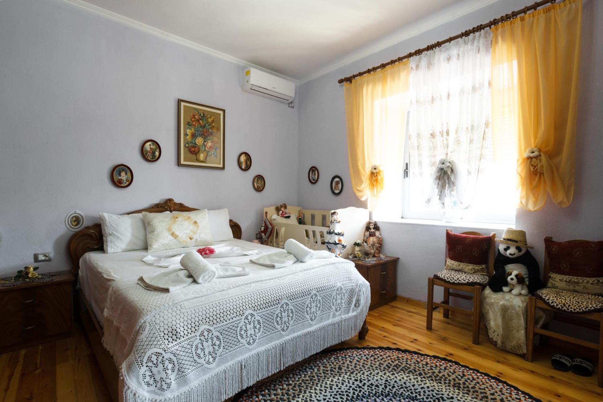 Leka Guesthouse Gjirokastër Buitenkant foto